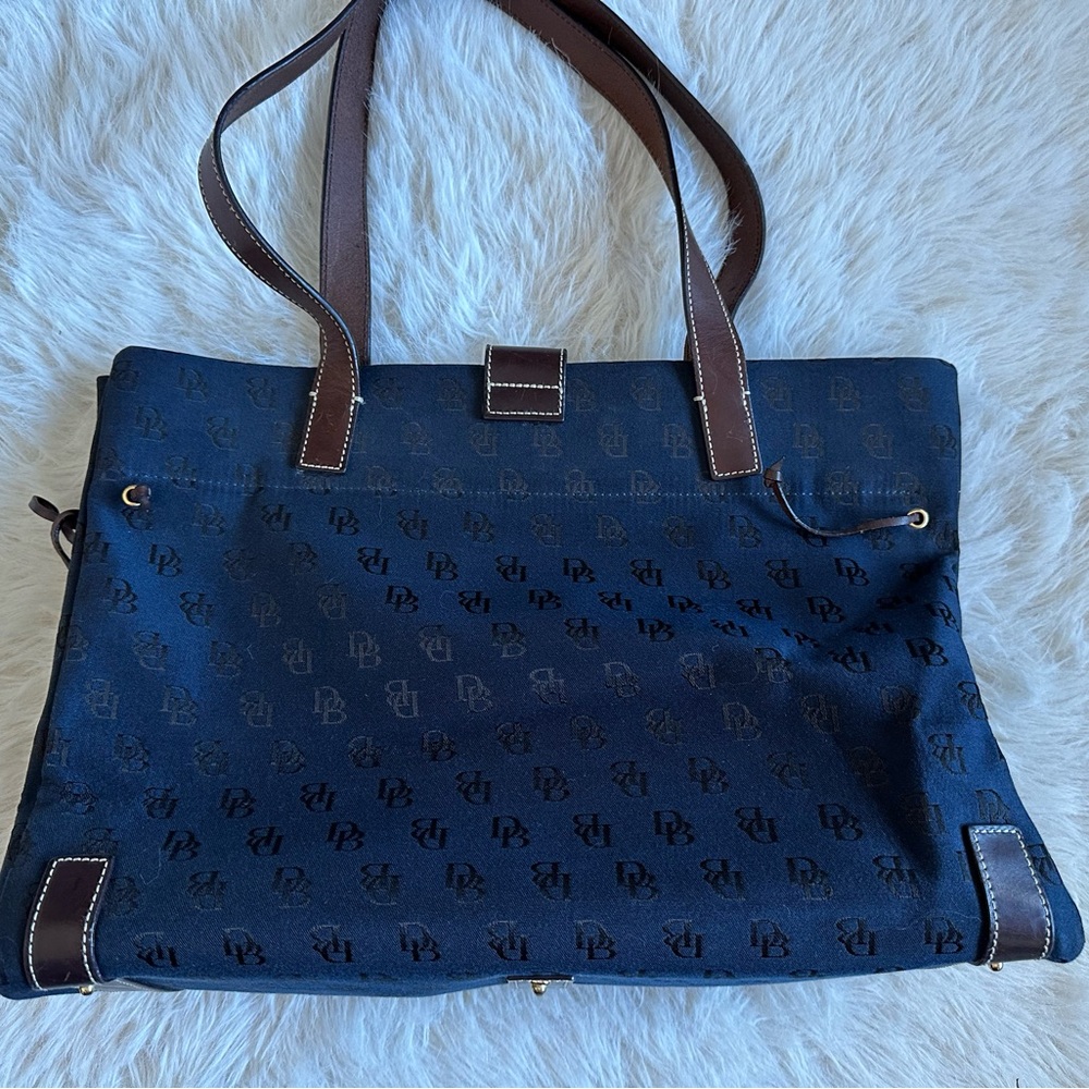 Dooney & Bourke Elegant Navy and brown Tote Bag canvas and leather Large